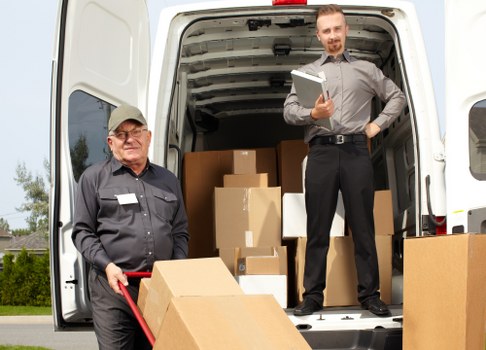 Professional packing and unpacking services in Southkensington for a smooth home move