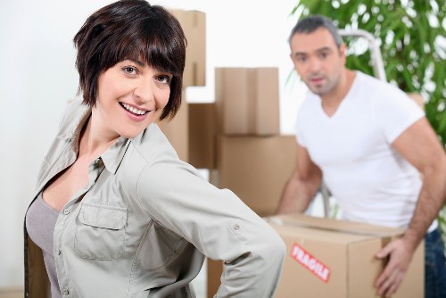 Man and van service handling apartment move in London
