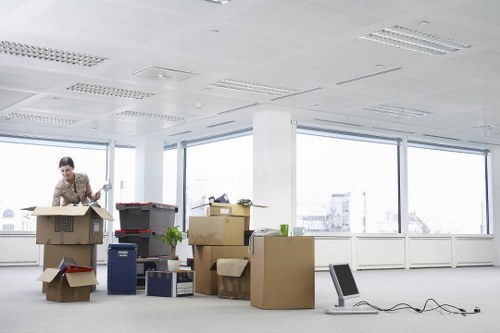 Flexible moving support with van in South Kensington