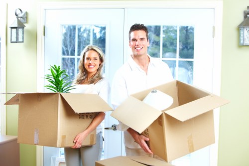 Safe and organised removal truck hire for South Kensington relocations